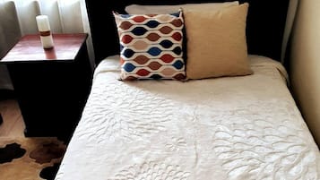 Apartment | 2 bedrooms, iron/ironing board, free WiFi, bed sheets