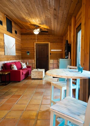 Interior - Sargent, Tx Spacious, Creekfront Home, Amazing Outdoor Space & 2 Fishing Piers. (Sargent)