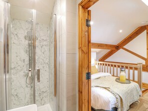 3 bedrooms, individually decorated, individually furnished, free WiFi - Brightside (Matlock)