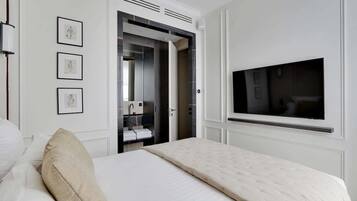 2 habitaciones, tabla de planchar con plancha, cuna de viaje y wifi