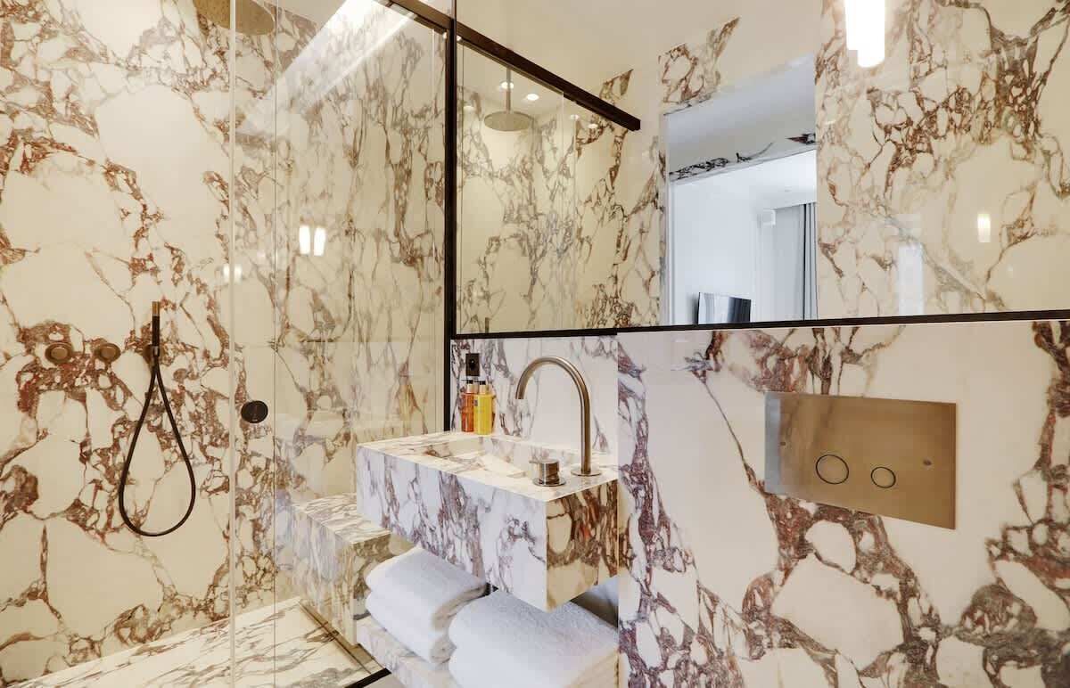 Shower, hair dryer, shampoo