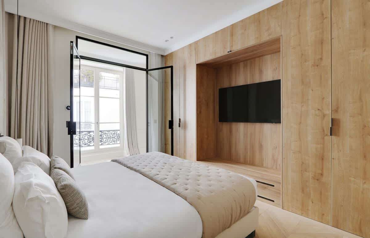 2 dormitorios, tabla de planchar con plancha, cuna de viaje y wifi