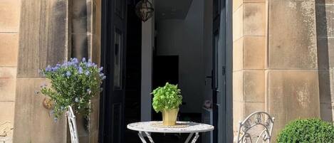 تناول الطعام بالخارج