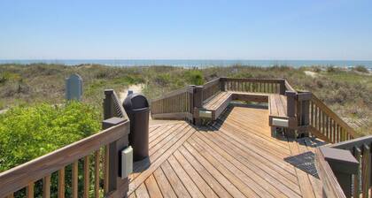 229 Breakers: Oceanfront Villa Free Bikes and Beach Chairs