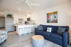 Smart TV - 229 Breakers: Oceanfront Villa Free Bikes and Beach Chairs (Hilton Head Island)