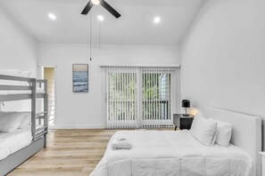 3 chambres, fer et planche à repasser, Wi-Fi gratuit, draps fournis