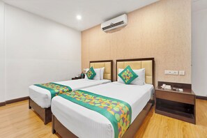 Deluxe Room | Individually furnished, desk, blackout drapes, iron/ironing board - Itsy Hotels Adrak (Thiruvananthapuram)