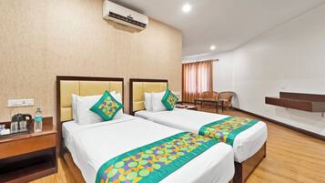 Deluxe Room | Individually furnished, desk, blackout curtains, iron/ironing board