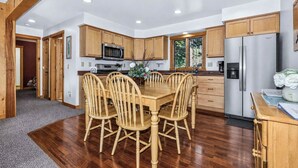 Dining - Stepaway Vacation Rentals - Hemlock House on Little St. Germain (St. Germain)