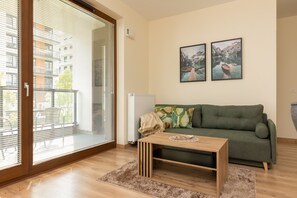 Apartment, 1 Bedroom, Balcony | Living area