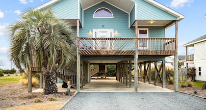 Searenity! 3 BR w/bonus loft. Pet friendly.