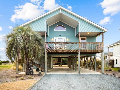 Searenity! 3 BR w/bonus loft. Pet friendly.