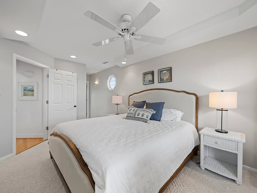 Searenity! 3 BR w/bonus loft. Pet friendly. Topsail Beach Vrbo