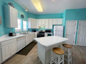 Fridge, microwave, oven, stovetop - Splash into summer at Barton's Beach House-Pool and steps away from the beach (Gulf Shores)