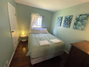 3 quartos, ferros/tábuas de passar roupa, Wi-Fi, roupa de cama