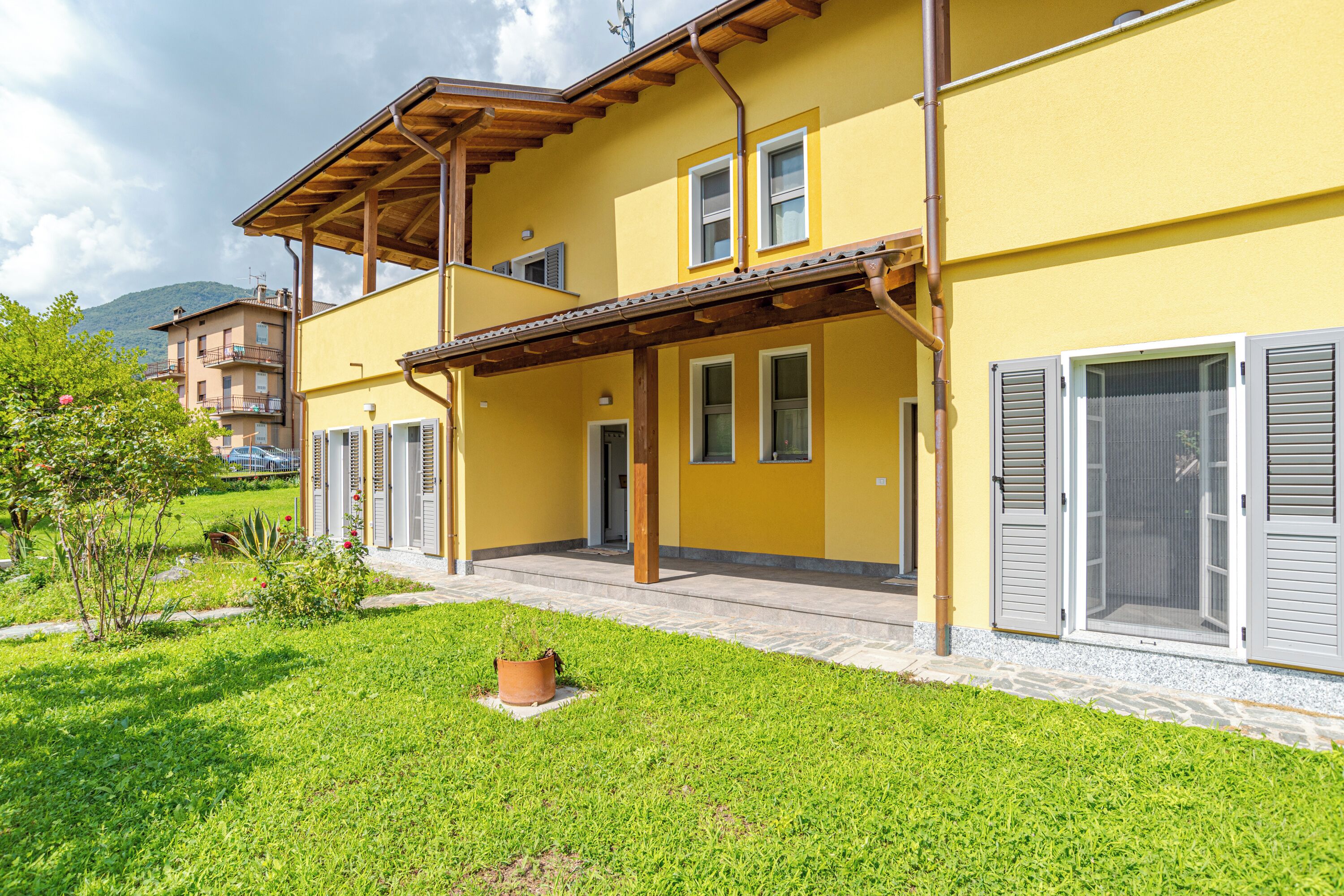 Căn hộ dành cho gia đình, nhiều phòng ngủ, 2 phòng tắm, cạnh bãi biển (Casa Veligato 2) | Ngoại thất