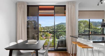 Tranquil Taringa 2 Bed Sleeps 5,Close to Bus and Train Indooroopilly Shopping