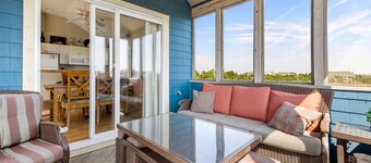 Sea Breeze Blue: Private Pool | Hot Tub | Dogs OK