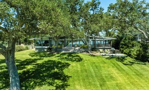 Terrace/patio - Waterfront Oasis: Dock, Recreation Hall & Pet-Friendly! (Wilmington)