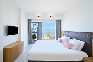 2 bedrooms, desk, iron/ironing board, travel cot - Modern 2BR Amazing Sea View W/Parking by HolyGuest (Tel Aviv-Yafo)