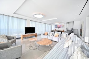 TV, stereo, offices