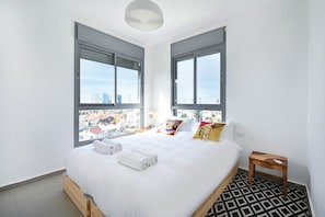 4 bedrooms, desk, iron/ironing board, WiFi