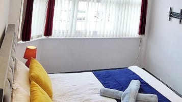 4 slaapkamers, een strijkplank/strijkijzer, wifi, beddengoed