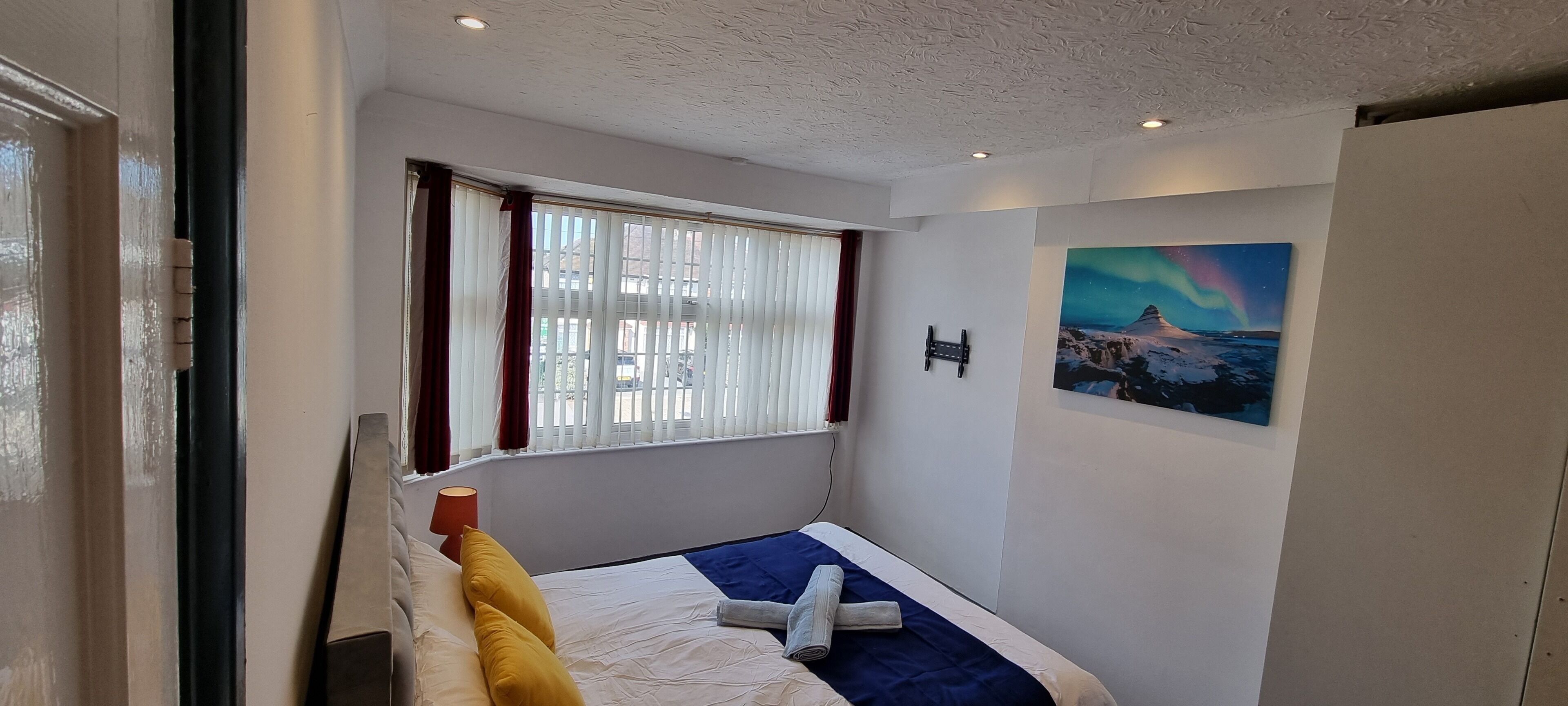 4 slaapkamers, een strijkplank/strijkijzer, wifi, beddengoed