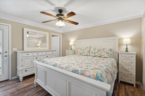 2 dormitorios, tabla de planchar con plancha, wifi gratis y ropa de cama