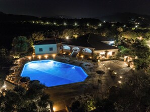 Appartement, 2 chambres, patio | Piscine | Piscine extérieure