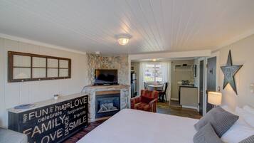 Iron/ironing board, free WiFi, bed sheets