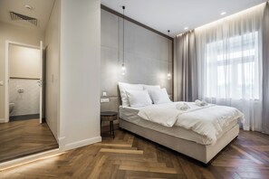 Deluxe Room, Bathtub