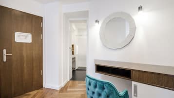 Habitación superior | Caja de seguridad en la habitación, wifi gratis y ropa de cama