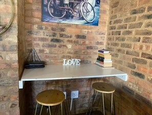 Interior - Maboneng Oasis (Maboneng)