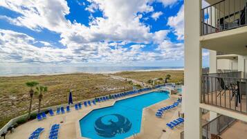 Appartement, 2 slaapkamers | Zwembad | Een binnenzwembad en een buitenzwembad