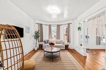 Fischer Comfort Zone 5 Bedroom Home by Redawning