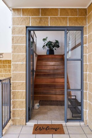 Interior - Family Retreat, Bay Views, 5 Mins Bagnall's Beach (Nelson Bay)