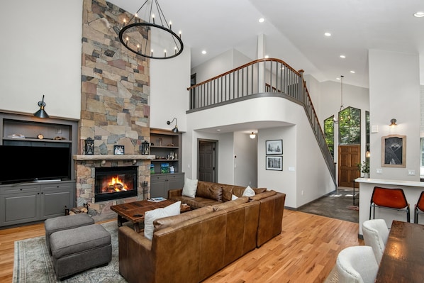 Ferienhaus, 4 Schlafzimmer | Wohnbereich | Smart-TV