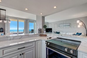Condo, 3 Bedrooms | Private kitchen | Fridge, oven, dishwasher, coffee/tea maker - 1386 Shipwatch Circ. 3 Bedroom Condo by RedAwning (Fernandina Beach)