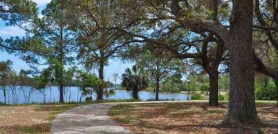 Cute cottage near the Navy base