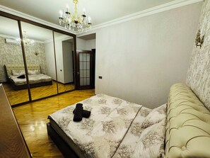 1 bedroom, desk, iron/ironing board, WiFi