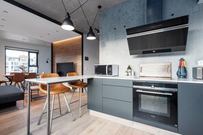 Luxury Apartment | Private kitchen | Full-size fridge, microwave, oven, stovetop - Blue Viking Apartments Reykjavik (Reykjavik)