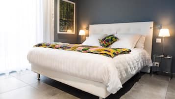 4 bedrooms, in-room safe, desk, iron/ironing board