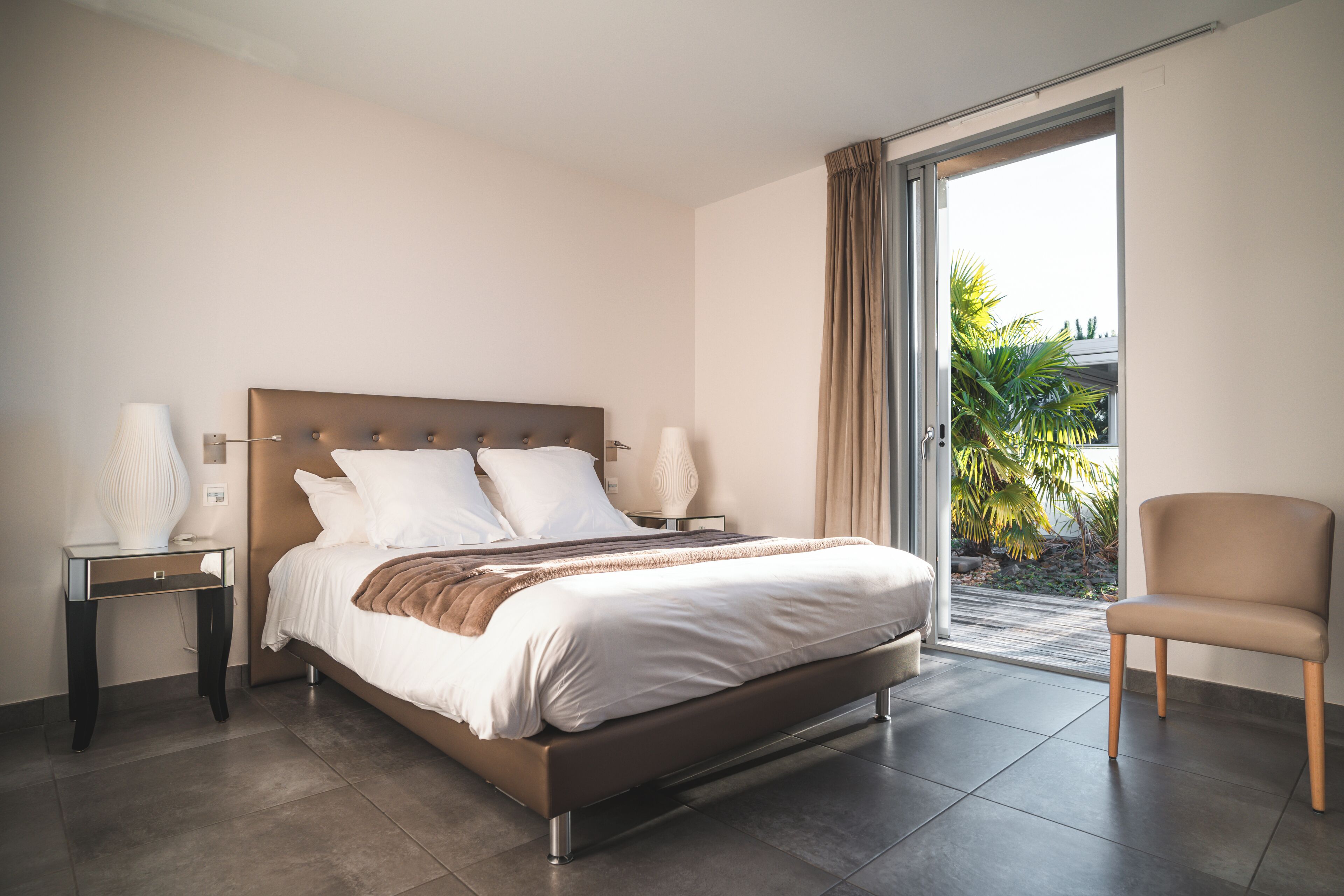 4 Schlafzimmer, Zimmersafe, Schreibtisch, Bügeleisen/Bügelbrett