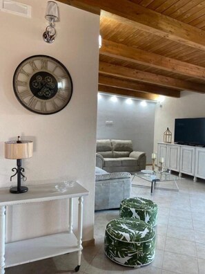 Living area - Lovely apartment equipped with all comforts with free parking (Cirò Marina)