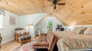 1 bedroom, desk, free WiFi, bed sheets