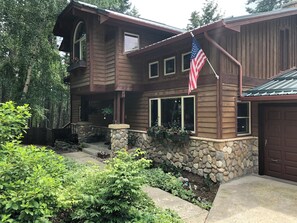 Exterior - Big Mountain Treehouse!  Beautiful cabin home w/ SPECTACULAR views of Lake (Whitefish)