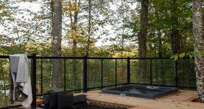 Stunning modern chalet nestled in the breathtaking Laurentian mountains.