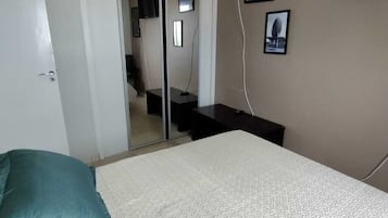 2 quartos, ferros/tábuas de passar roupa, Wi-Fi, roupa de cama