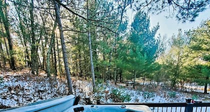 Cabin with hot tub, heated swimming pool and acres of backyard hiking